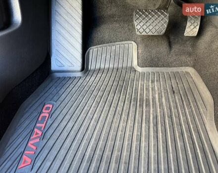 Білий Шкода Октавія, об'ємом двигуна 1.97 л та пробігом 210 тис. км за 21900 $, фото 36 на Automoto.ua