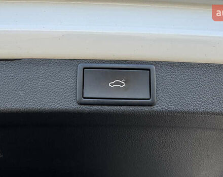 Білий Шкода Октавія, об'ємом двигуна 1.97 л та пробігом 75 тис. км за 25000 $, фото 9 на Automoto.ua