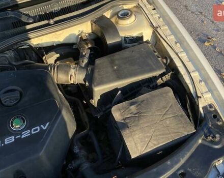 Белый Шкода Октавия, объемом двигателя 1.78 л и пробегом 244 тыс. км за 3000 $, фото 30 на Automoto.ua