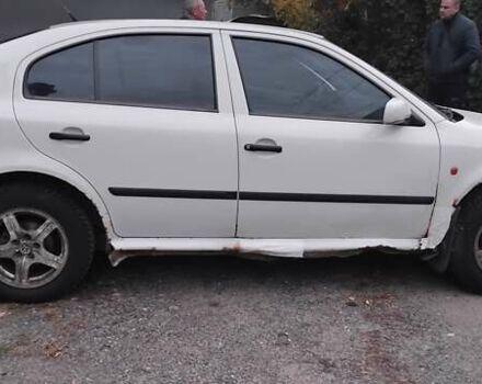 Белый Шкода Октавия, объемом двигателя 1.8 л и пробегом 217 тыс. км за 3000 $, фото 1 на Automoto.ua