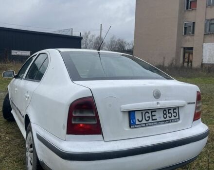 Белый Шкода Октавия, объемом двигателя 0 л и пробегом 300 тыс. км за 1150 $, фото 3 на Automoto.ua