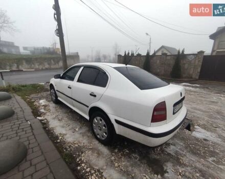 Белый Шкода Октавия, объемом двигателя 1.6 л и пробегом 465 тыс. км за 3300 $, фото 3 на Automoto.ua