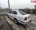 Белый Шкода Октавия, объемом двигателя 1.6 л и пробегом 465 тыс. км за 3300 $, фото 3 на Automoto.ua