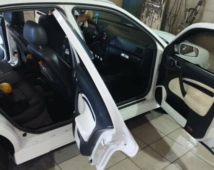 Білий Шкода Октавія, об'ємом двигуна 1.6 л та пробігом 200 тис. км за 4200 $, фото 4 на Automoto.ua