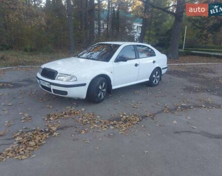 Белый Шкода Октавия, объемом двигателя 1.6 л и пробегом 350 тыс. км за 2900 $, фото 7 на Automoto.ua