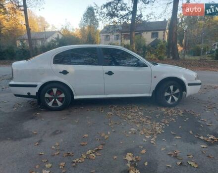 Белый Шкода Октавия, объемом двигателя 1.6 л и пробегом 350 тыс. км за 2900 $, фото 1 на Automoto.ua