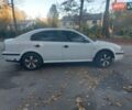 Белый Шкода Октавия, объемом двигателя 1.6 л и пробегом 350 тыс. км за 2900 $, фото 1 на Automoto.ua