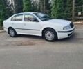 Белый Шкода Октавия, объемом двигателя 1.9 л и пробегом 420 тыс. км за 3200 $, фото 1 на Automoto.ua