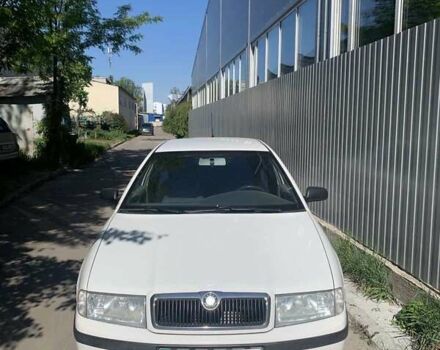 Белый Шкода Октавия, объемом двигателя 1.6 л и пробегом 273 тыс. км за 4100 $, фото 1 на Automoto.ua