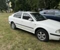 Білий Шкода Октавія, об'ємом двигуна 2 л та пробігом 302 тис. км за 2700 $, фото 1 на Automoto.ua