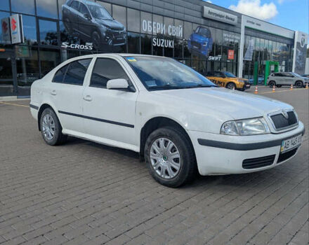 Білий Шкода Октавія, об'ємом двигуна 1.6 л та пробігом 258 тис. км за 4100 $, фото 1 на Automoto.ua