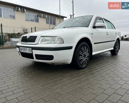 Белый Шкода Октавия, объемом двигателя 1.6 л и пробегом 303 тыс. км за 3950 $, фото 15 на Automoto.ua