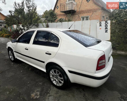 Белый Шкода Октавия, объемом двигателя 1.6 л и пробегом 332 тыс. км за 2500 $, фото 3 на Automoto.ua