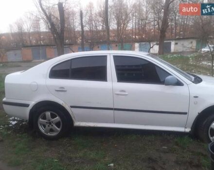 Белый Шкода Октавия, объемом двигателя 1.8 л и пробегом 275 тыс. км за 3300 $, фото 2 на Automoto.ua