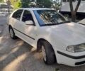 Белый Шкода Октавия, объемом двигателя 1.6 л и пробегом 400 тыс. км за 4500 $, фото 7 на Automoto.ua