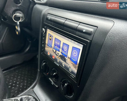 Белый Шкода Октавия, объемом двигателя 1.6 л и пробегом 303 тыс. км за 3950 $, фото 28 на Automoto.ua