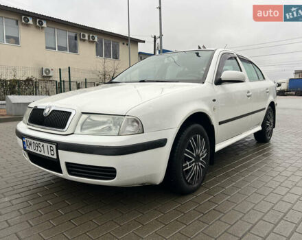 Белый Шкода Октавия, объемом двигателя 1.6 л и пробегом 303 тыс. км за 3950 $, фото 31 на Automoto.ua