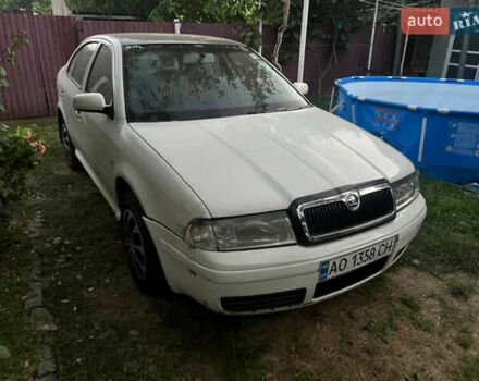 Белый Шкода Октавия, объемом двигателя 1.6 л и пробегом 380 тыс. км за 1600 $, фото 1 на Automoto.ua