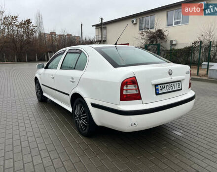 Белый Шкода Октавия, объемом двигателя 1.6 л и пробегом 303 тыс. км за 3950 $, фото 14 на Automoto.ua