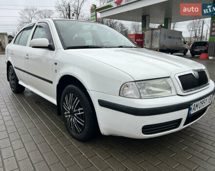 Белый Шкода Октавия, объемом двигателя 1.6 л и пробегом 303 тыс. км за 3950 $, фото 12 на Automoto.ua