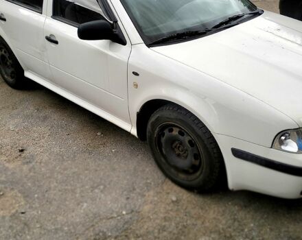 Белый Шкода Октавия, объемом двигателя 1.6 л и пробегом 254 тыс. км за 3200 $, фото 8 на Automoto.ua