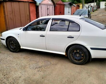 Белый Шкода Октавия, объемом двигателя 1.6 л и пробегом 254 тыс. км за 3200 $, фото 1 на Automoto.ua