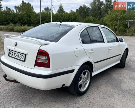 Білий Шкода Октавія, об'ємом двигуна 1.8 л та пробігом 420 тис. км за 4500 $, фото 4 на Automoto.ua