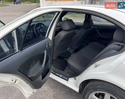 Білий Шкода Октавія, об'ємом двигуна 1.8 л та пробігом 420 тис. км за 4500 $, фото 9 на Automoto.ua