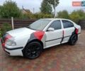 Білий Шкода Октавія, об'ємом двигуна 1.6 л та пробігом 257 тис. км за 3999 $, фото 1 на Automoto.ua