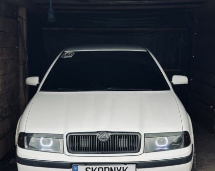 Белый Шкода Октавия, объемом двигателя 1.8 л и пробегом 395 тыс. км за 5500 $, фото 7 на Automoto.ua