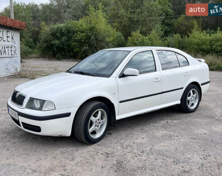 Білий Шкода Октавія, об'ємом двигуна 1.8 л та пробігом 420 тис. км за 4500 $, фото 1 на Automoto.ua