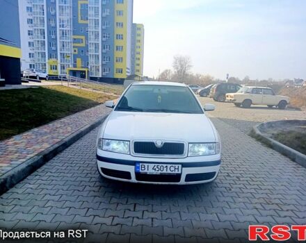 Белый Шкода Октавия, объемом двигателя 1.6 л и пробегом 210 тыс. км за 3900 $, фото 1 на Automoto.ua