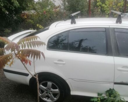 Білий Шкода Октавія, об'ємом двигуна 1.8 л та пробігом 250 тис. км за 4300 $, фото 2 на Automoto.ua