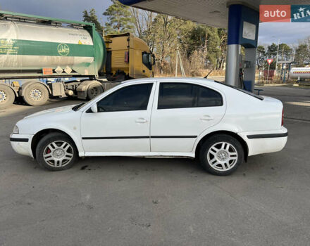 Білий Шкода Октавія, об'ємом двигуна 1.8 л та пробігом 285 тис. км за 4000 $, фото 7 на Automoto.ua