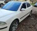 Білий Шкода Октавія, об'ємом двигуна 1.6 л та пробігом 370 тис. км за 4500 $, фото 5 на Automoto.ua
