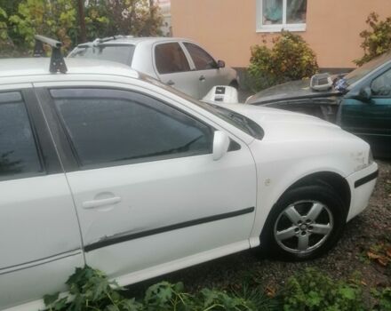 Білий Шкода Октавія, об'ємом двигуна 1.8 л та пробігом 250 тис. км за 4300 $, фото 3 на Automoto.ua