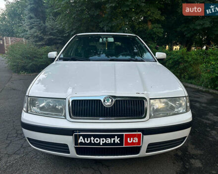 Белый Шкода Октавия, объемом двигателя 1.6 л и пробегом 232 тыс. км за 4290 $, фото 2 на Automoto.ua