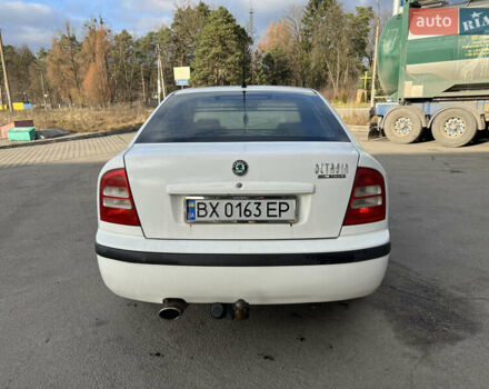 Білий Шкода Октавія, об'ємом двигуна 1.8 л та пробігом 285 тис. км за 4000 $, фото 5 на Automoto.ua
