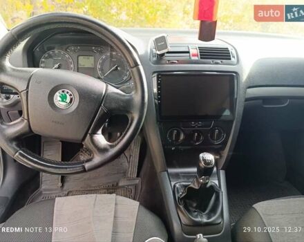 Шкода Октавія 2005 у Миколаїв на Automoto.ua Білий Шкода Октавія, об'ємом двигуна 1.9 л та пробігом 265 тис. км за 5900 $, фото 1 на Automoto.ua