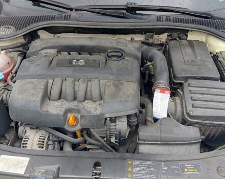 Белый Шкода Октавия, объемом двигателя 1.6 л и пробегом 155 тыс. км за 5800 $, фото 4 на Automoto.ua