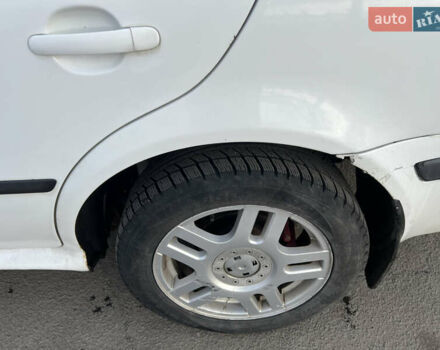 Білий Шкода Октавія, об'ємом двигуна 1.8 л та пробігом 285 тис. км за 4000 $, фото 9 на Automoto.ua