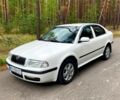 Білий Шкода Октавія, об'ємом двигуна 1.8 л та пробігом 172 тис. км за 5500 $, фото 1 на Automoto.ua