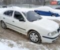 Белый Шкода Октавия, объемом двигателя 1.6 л и пробегом 289 тыс. км за 4300 $, фото 1 на Automoto.ua