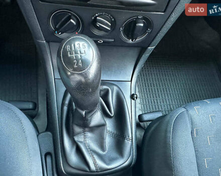 Белый Шкода Октавия, объемом двигателя 1.6 л и пробегом 232 тыс. км за 4290 $, фото 14 на Automoto.ua