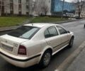 Белый Шкода Октавия, объемом двигателя 1.6 л и пробегом 325 тыс. км за 4600 $, фото 4 на Automoto.ua