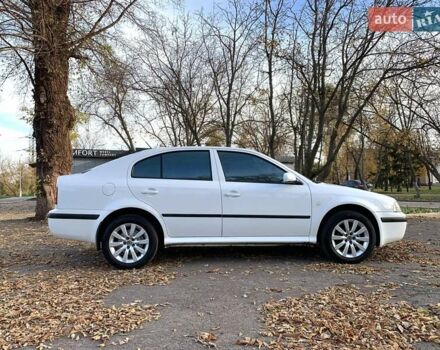Шкода Октавия 2006 в Кривом Роге на Automoto.ua Белый Шкода Октавия, объемом двигателя 1.6 л и пробегом 187 тыс. км за 4800 $, фото 7 на Automoto.ua