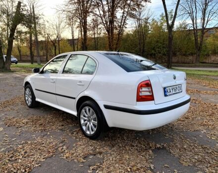 Шкода Октавия 2006 в Кривом Роге на Automoto.ua Белый Шкода Октавия, объемом двигателя 1.6 л и пробегом 187 тыс. км за 4800 $, фото 2 на Automoto.ua