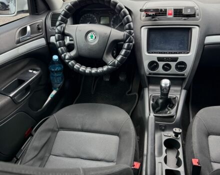 Шкода Октавія 2006 у Кривому Розі на Automoto.ua Білий Шкода Октавія, об'ємом двигуна 1.6 л та пробігом 301 тис. км за 5750 $, фото 7 на Automoto.ua