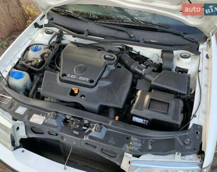 Шкода Октавия 2006 в Кривом Роге на Automoto.ua Белый Шкода Октавия, объемом двигателя 1.6 л и пробегом 187 тыс. км за 4800 $, фото 38 на Automoto.ua