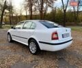 Шкода Октавия 2006 в Кривом Роге на Automoto.ua Белый Шкода Октавия, объемом двигателя 1.6 л и пробегом 187 тыс. км за 4800 $, фото 4 на Automoto.ua